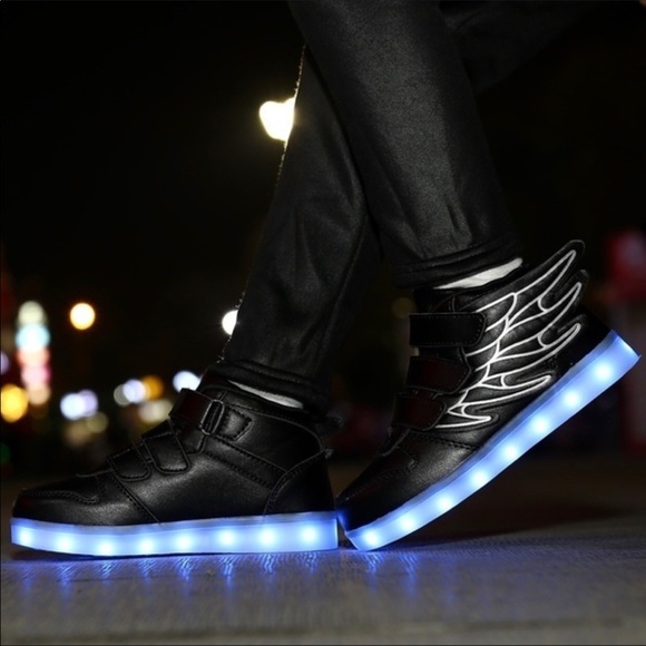 Light up sneaker - Picture 2 of 7